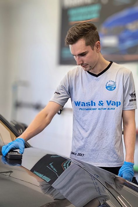 Ernest - detailer w Wash & Vap Ernest - detailer w Wash & Vap