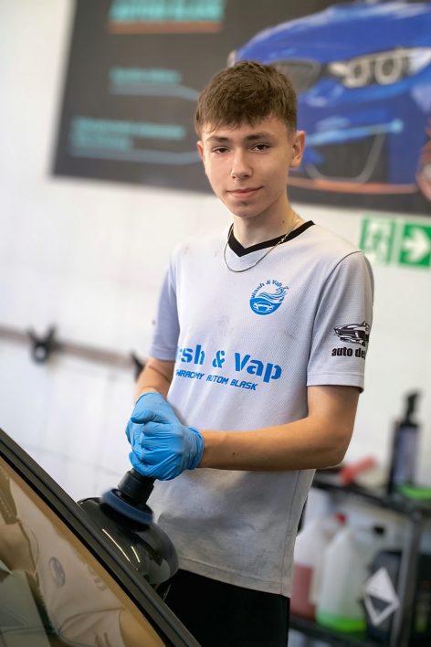 Kacper - detailer w Wash & Vap Kacper - detailer w Wash & Vap
